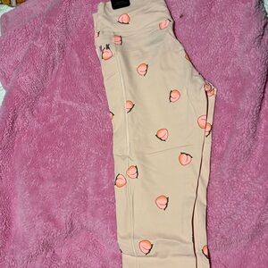NWT Rare Peach 🍑 PINK Victoria’s Secret Leggings